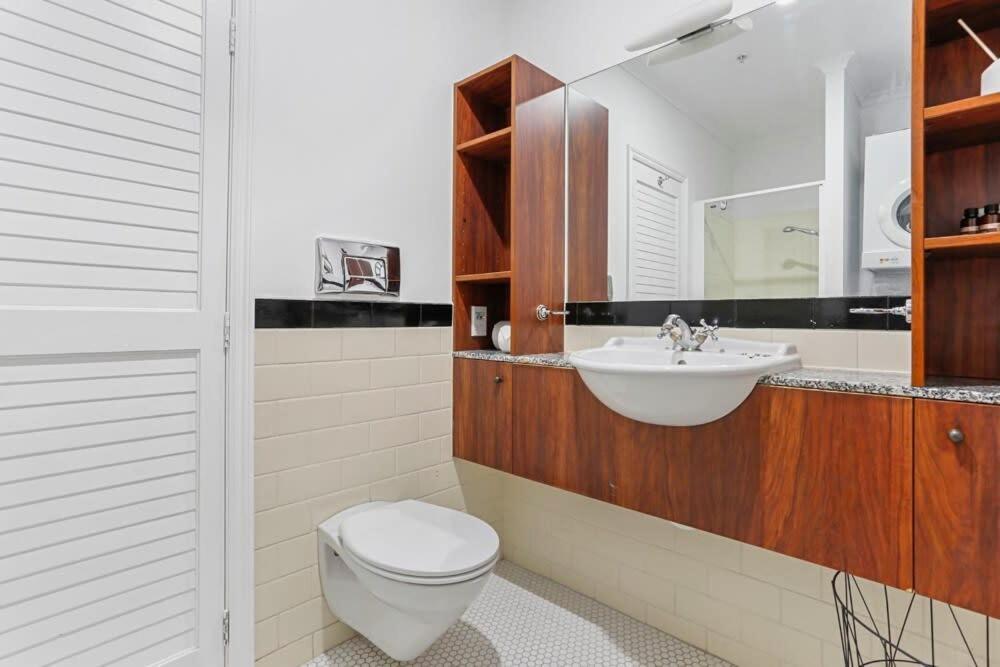 Funky One Bedroom Apartment On Princes Wharf Auckland Exteriör bild